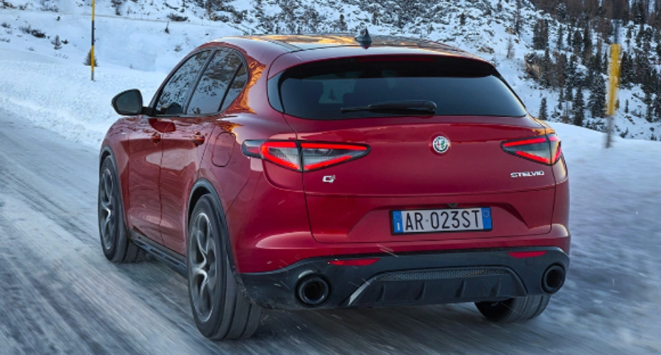 Q4 ALL-WHEEL DRIVE SYSTEM